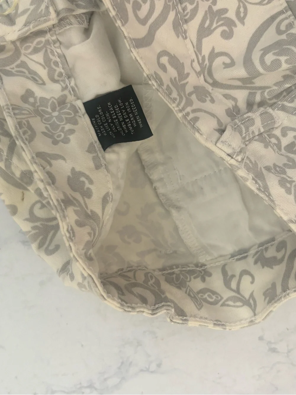 Style & Co Paisley Shorts Cotton Womens 6 Cream Gray Button Bermuda